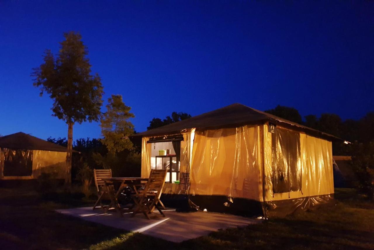 Hotel Camping Aquarev Loudéac Exterior foto